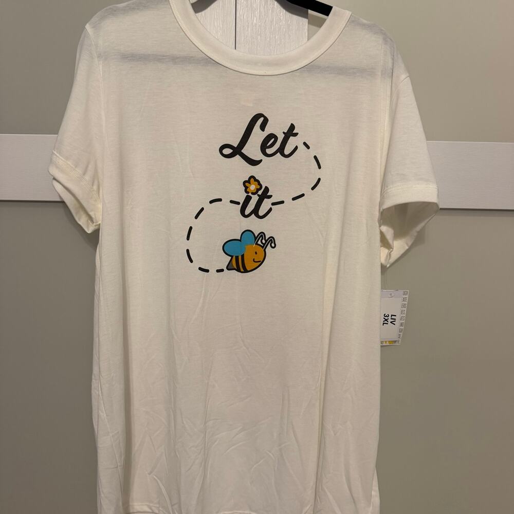 LuLaRoe “Liv” Graphic Tee – Women’s 3XL – NWT